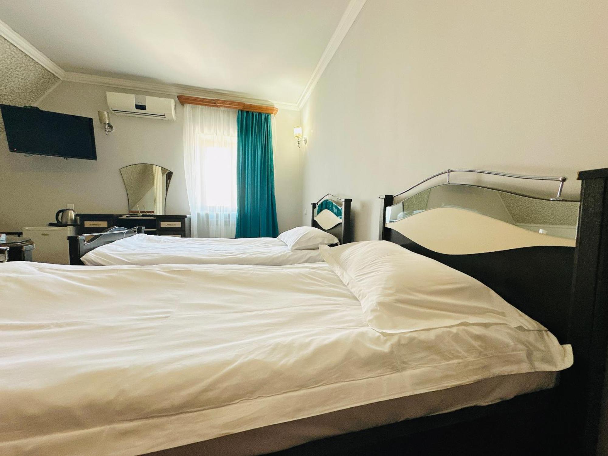 Sd Hotel Jerevan Eksteriør billede