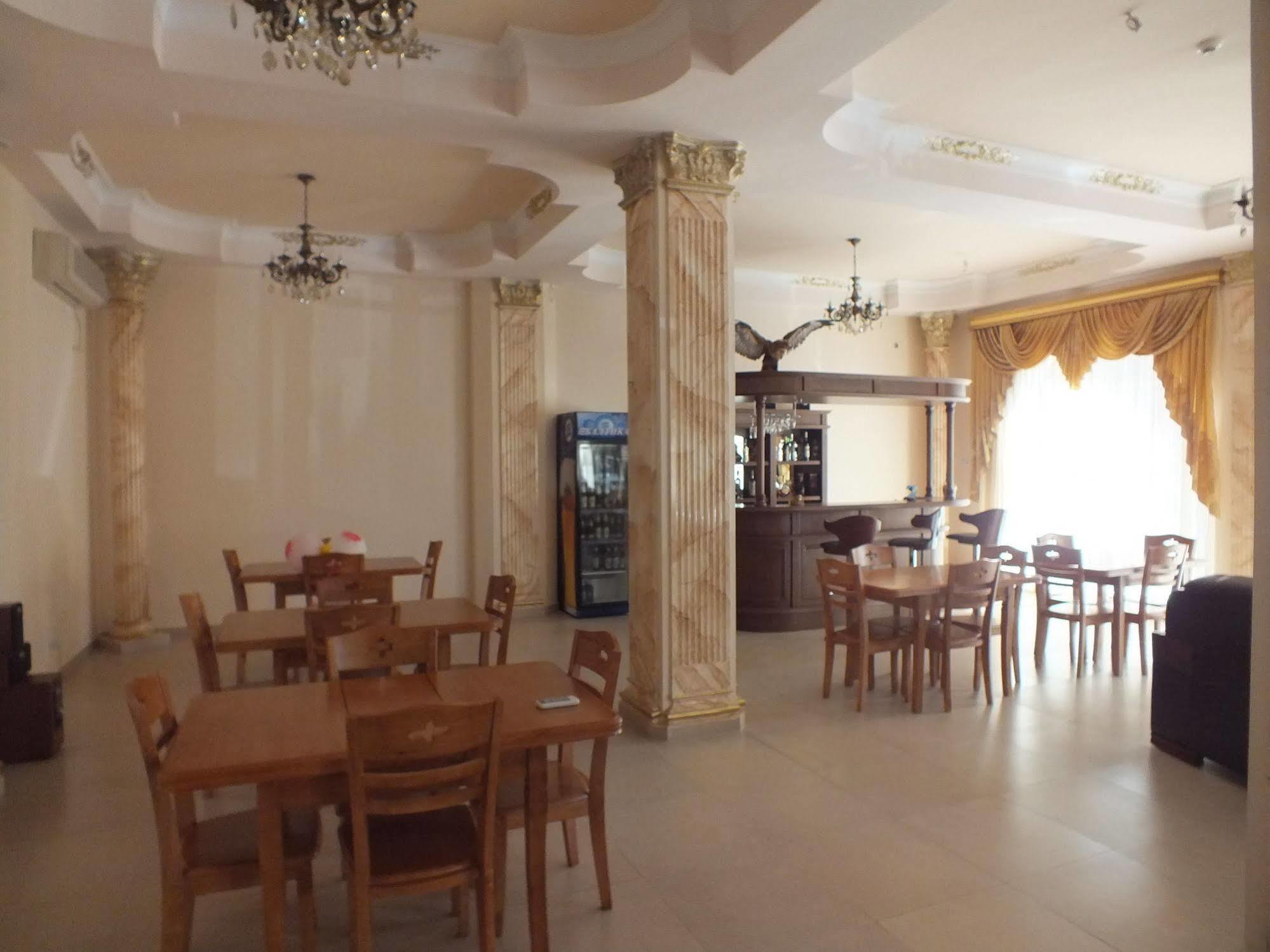 Sd Hotel Jerevan Eksteriør billede
